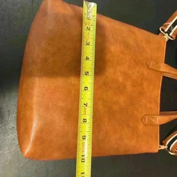 NWT - A'tared Altar'd State Crossbody Purse with Adjustable Strap - Picture 7 of 9